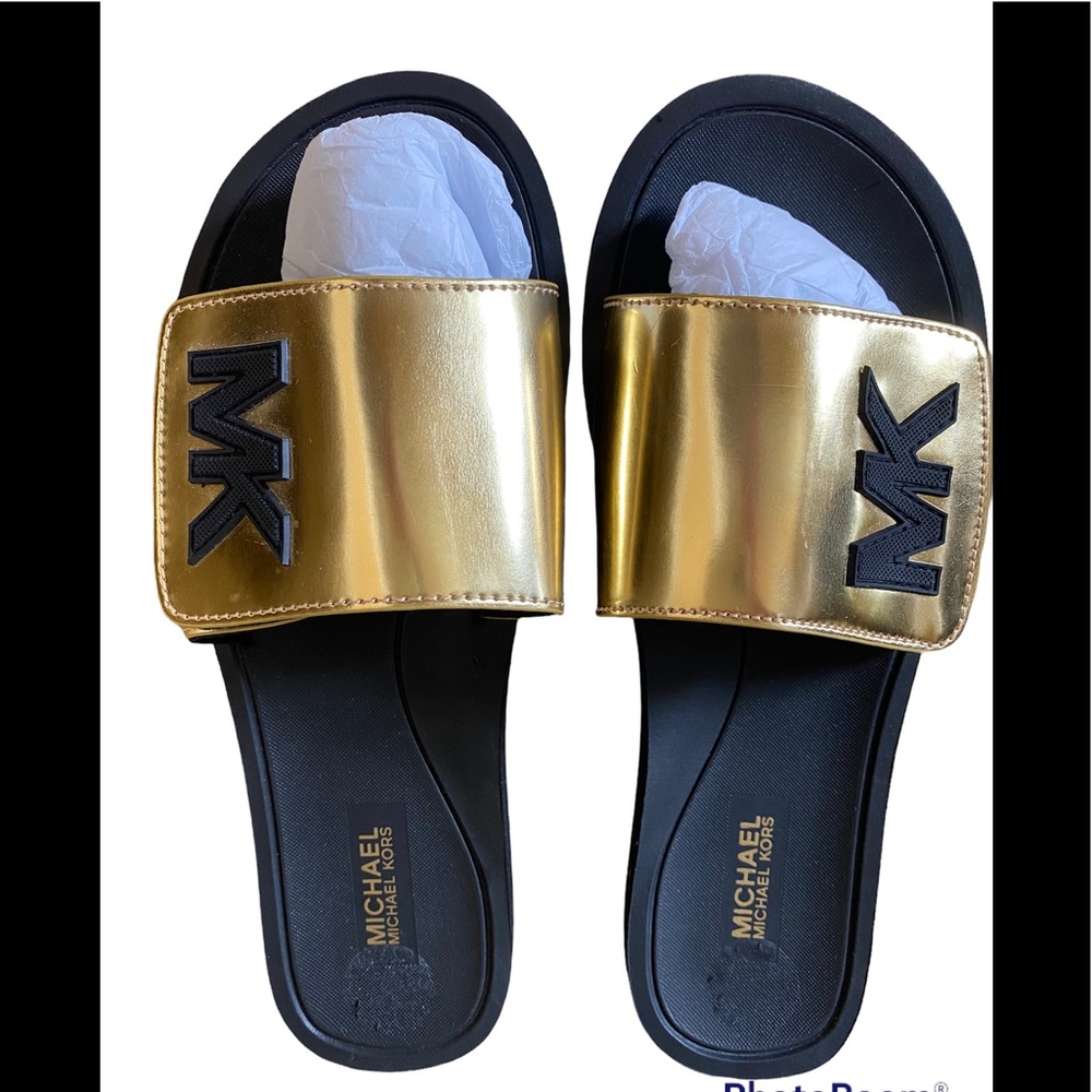 ⭐️Never Worn⭐️Michael Kors Gold and Black Logo Slides